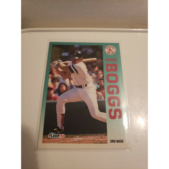 Wade Boggs 1992 Fleer #32 - Boston Red Sox - MLB Baseball Card HOF - Picture 1 of 3